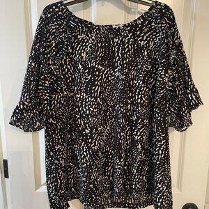 Estelle Blouse with flutter short sleeves black, 3X